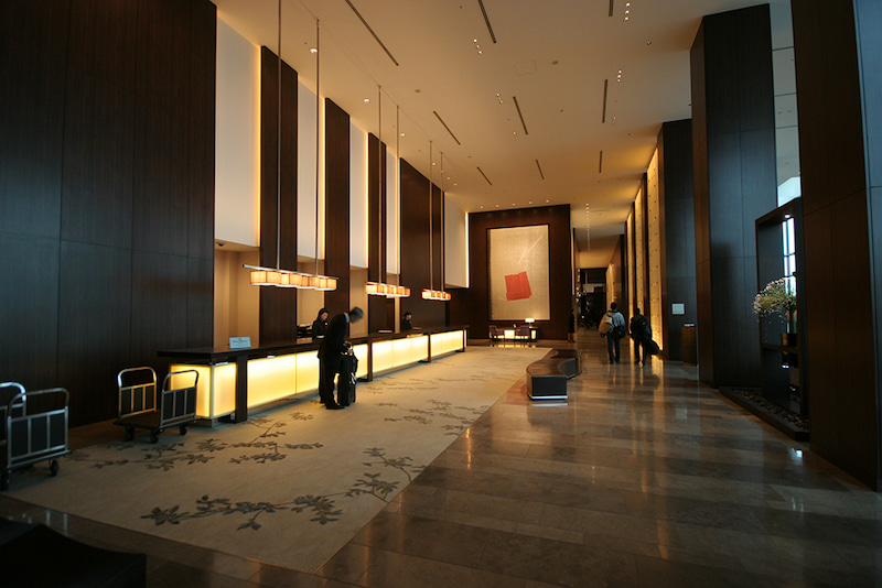 ¿Cómo diseñar la iluminación del vestíbulo y cómo seleccionar las luces LED correctas para el vestíbulo del hotel?
